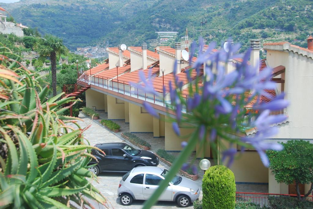 Residence Green Park Ventimiglia Exterior photo