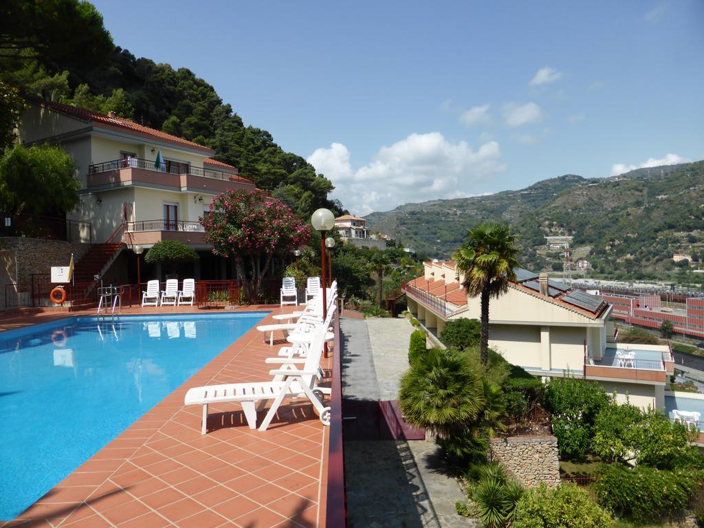 Residence Green Park Ventimiglia Exterior photo