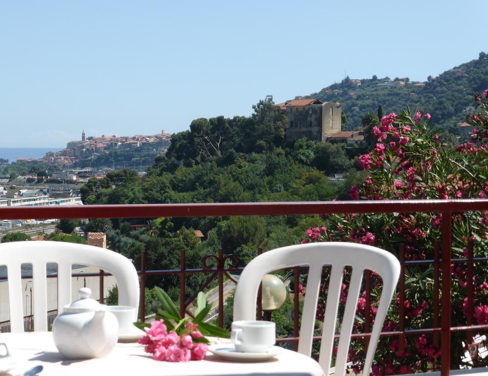 Residence Green Park Ventimiglia Room photo