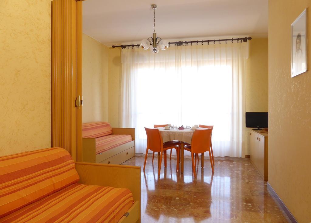 Residence Green Park Ventimiglia Room photo